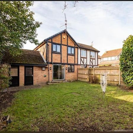 Ratby House - Spacious 3 Bed With Garden & Parking Earley Εξωτερικό φωτογραφία
