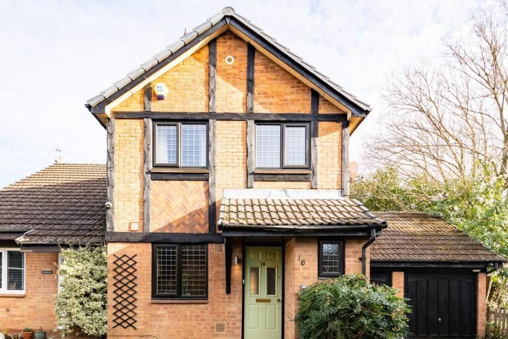 Ratby House - Spacious 3 Bed With Garden & Parking Earley Εξωτερικό φωτογραφία
